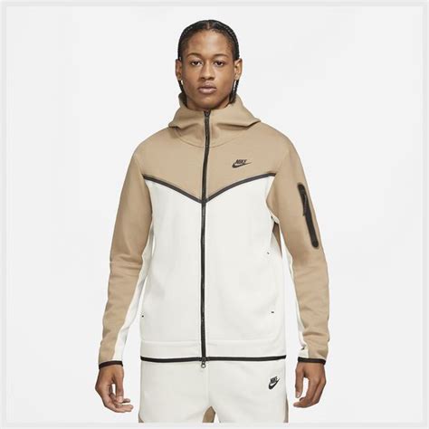 nike tech pak bruin wit|Mens White Tech Pack .